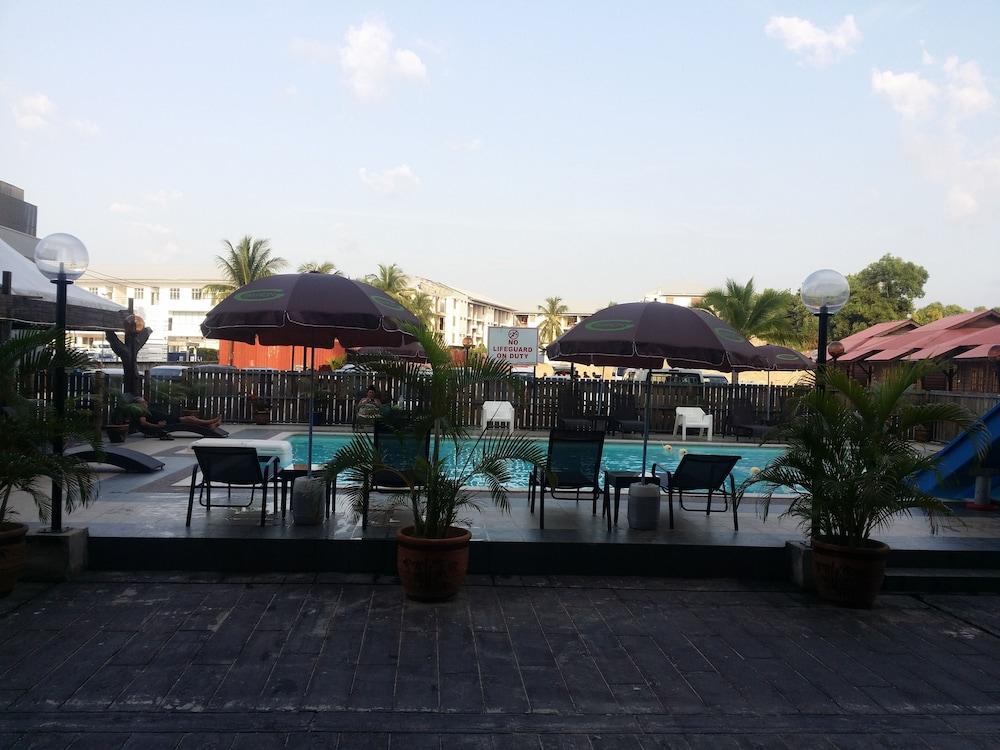 Langgura Baron Resort Пантай-Сенанг Экстерьер фото